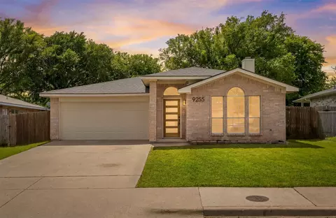 9255 Crimnson Ct, Dallas, TX 75217