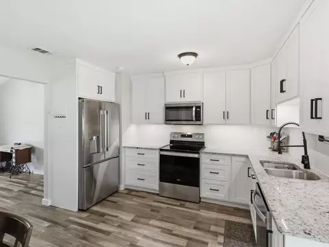 Kitchen - 636 Eubank St, Mabank, TX 75147 photo 3 of 4