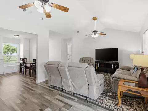 Living - 636 Eubank St, Mabank, TX 75147 photo 1 of 5
