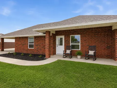 636 Eubank St, Mabank, TX 75147