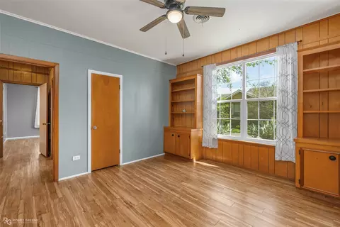 Living - 104 3rd St NW, Springhill, LA 71075 photo 8 of 9