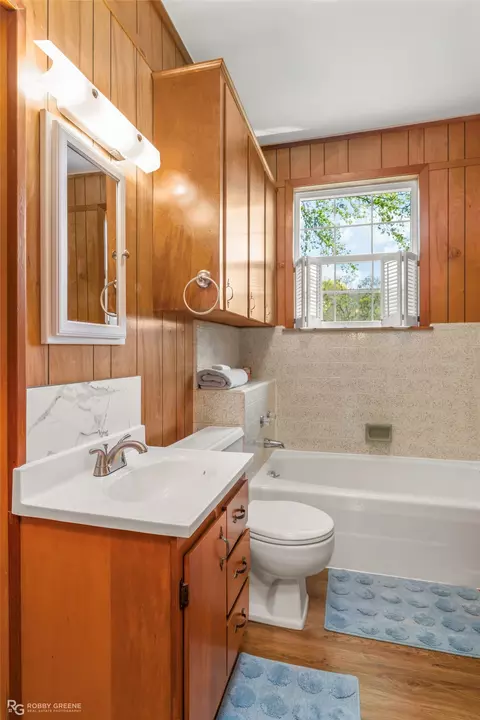 Bath - 104 3rd St NW, Springhill, LA 71075 photo 4 of 4