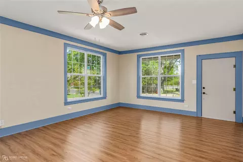 Living - 104 3rd St NW, Springhill, LA 71075 photo 1 of 9