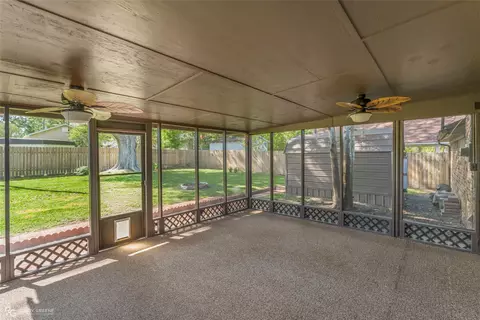 Exterior - 104 3rd St NW, Springhill, LA 71075 photo 4 of 6
