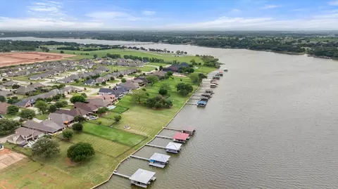 3536 Abes Landing Dr, Granbury, TX 76049