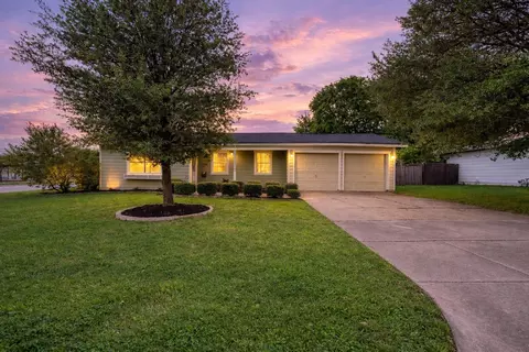 5328 Caroldean St, Haltom City, TX 76117