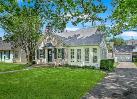6011 Mccommas Blvd, Dallas, TX 75206