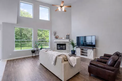330 Kirby Dr, Argyle, TX 76226