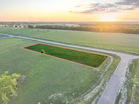 210 Diamond Pt, Dodd City, TX 75438