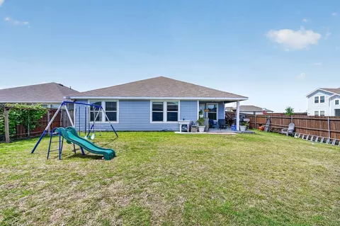 Exterior - 6409 Waterfall Ln, Princeton, TX 75407 photo 5 of 6