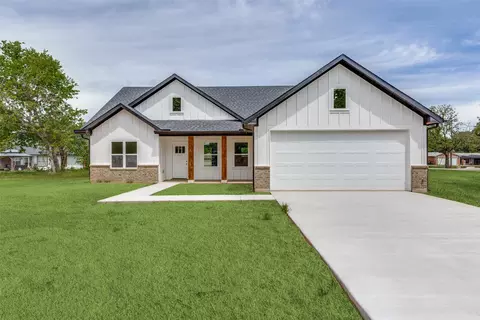 4000 Tahoe Ct, Granbury, TX 76048