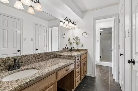 Bath - 1714 Blain Dr, Rowlett, TX 75088 photo 1 of 4