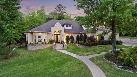 1915 Stoneleaf Dr, Tyler, TX 75703