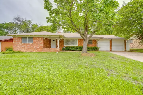 2008 Terbet Ln, Fort Worth, TX 76112
