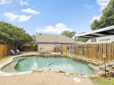 767 Dove Cir, Lewisville, TX 75067