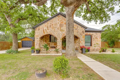 315 Cleveland Ave, Weatherford, TX 76086
