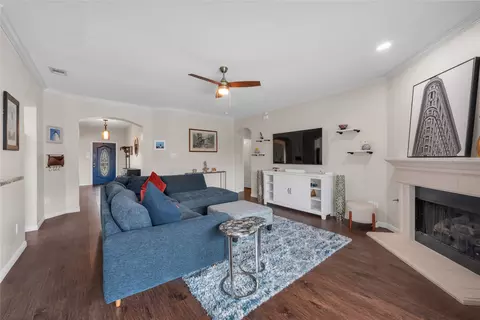 Living - 10109 Bent Tree Dr, Rowlett, TX 75089 photo 3 of 3