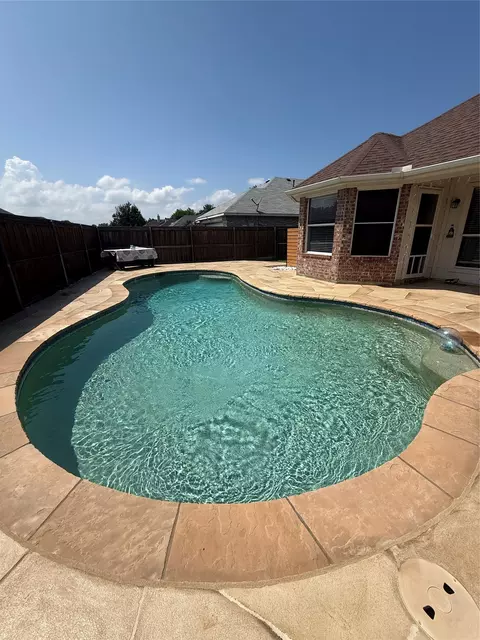 Exterior - 10109 Bent Tree Dr, Rowlett, TX 75089 photo 7 of 12
