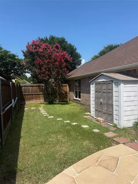 Exterior - 10109 Bent Tree Dr, Rowlett, TX 75089 photo 6 of 12