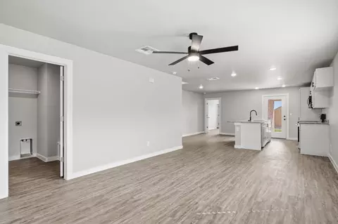 411 Colorado St, Abilene, TX 79601 photo 2