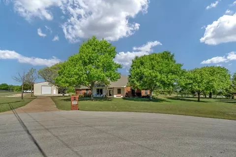 1411 Honeysuckle Ridge Ct, Midlothian, TX 76065