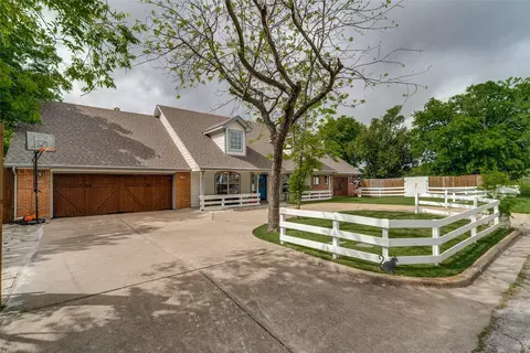 5609 Tulane Ave, River Oaks, TX 76114