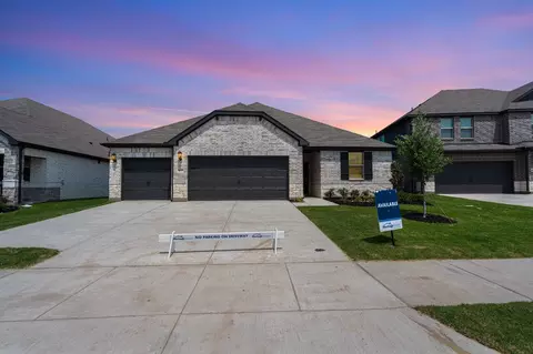 4006 Granbury Dr, Farmersville, TX 75442