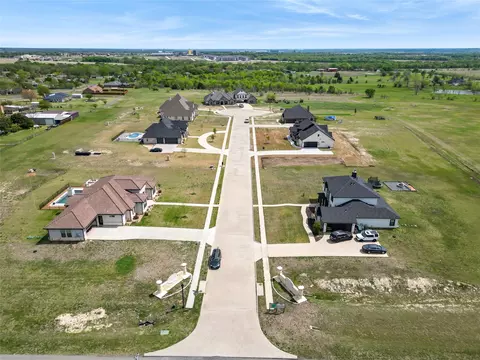 5306 Calle Dr, Sherman, TX 75092