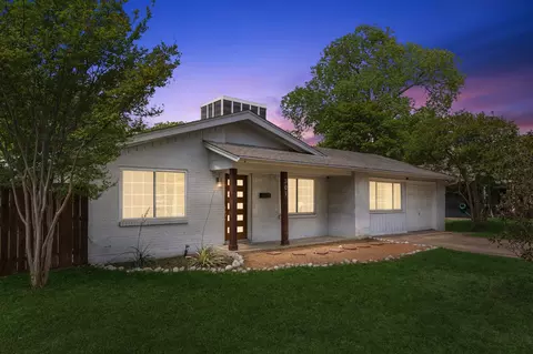 301 N Cottonwood Dr, Richardson, TX 75080