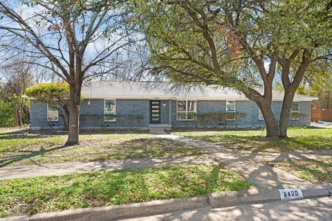 8420 Bellingham Dr, Dallas, TX 75228