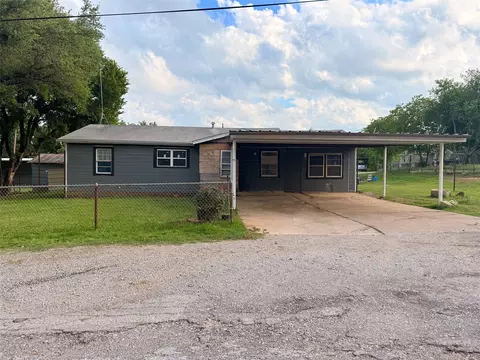 1010 SE 24th St, Mineral Wells, TX 76067