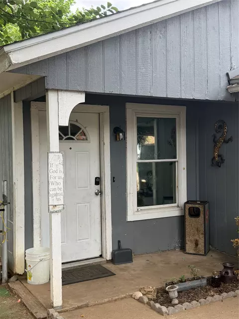 6001 Calloway Ct, Fort Worth, TX 76114