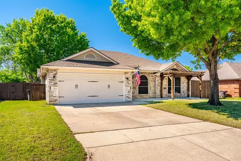 9216 Harvard Ave, Fort Worth, TX 76118