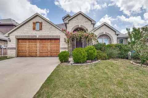 516 Lakeview Dr, Alvarado, TX 76009
