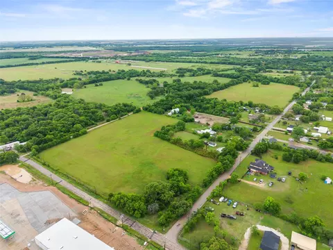 1000 Mcdonald Ln, Bellmead, TX 76705