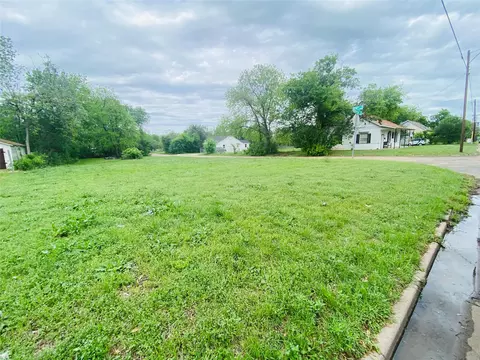 2001 Mcferrin Ave, Waco, TX 76708