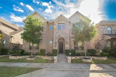 12709 Royal Oaks Ln, Farmers Branch, TX 75234