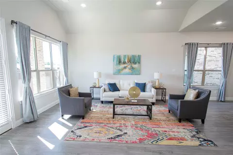 12709 Royal Oaks Ln, Farmers Branch, TX 75234