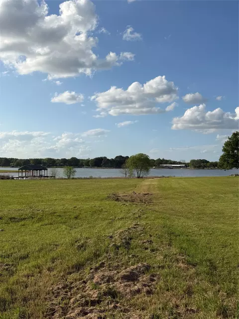 2000 Lakeside Dr, Bonham, TX 75418