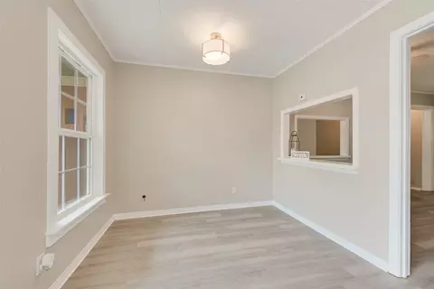 Living - 205 E 7th St, Kaufman, TX 75142 photo 4 of 6