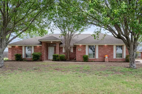 906 S Ward St, Italy, TX 76651