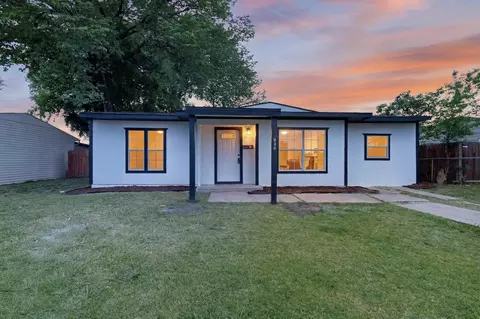 930 Shawnee Trce, Grand Prairie, TX 75051
