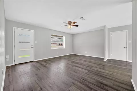 205 Wayne Dr, Sanger, TX 76266