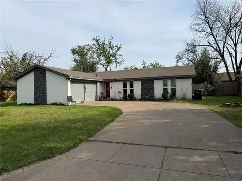 1305 Pinehurst Dr, Fort Worth, TX 76134