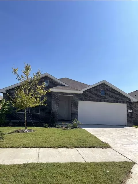 9452 Firedog Dr, Fort Worth, TX 76131