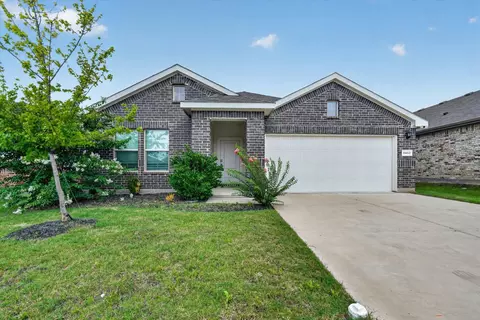 9452 Firedog Dr, Fort Worth, TX 76131
