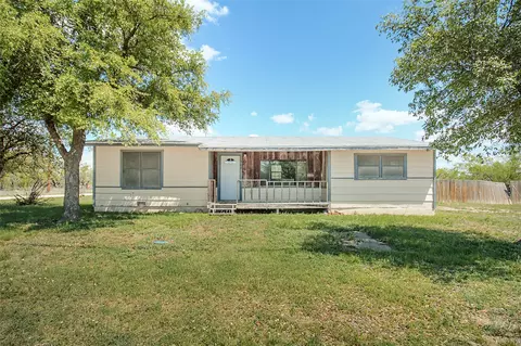 502 Barnett St, Eden, TX 76837