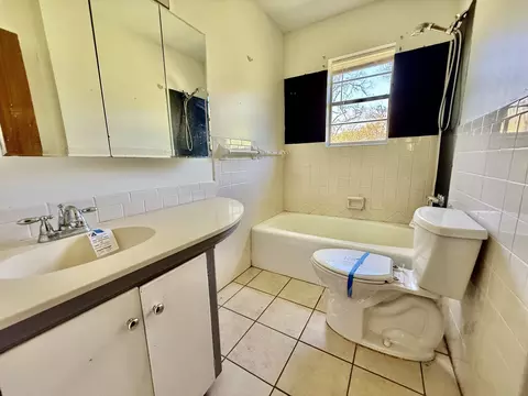 Bath - 1114 Davis St, Cleburne, TX 76033 photo 1 of 2