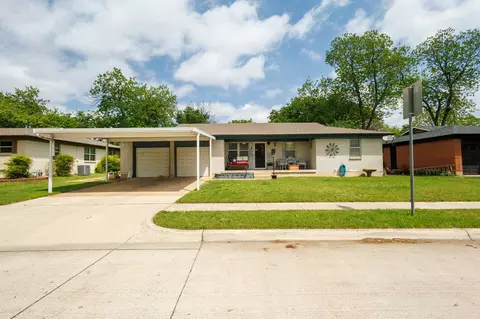 5421 Bonnie Wayne St, Haltom City, TX 76117