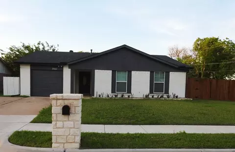 7021 Southampton Dr, North Richland Hills, TX 76182